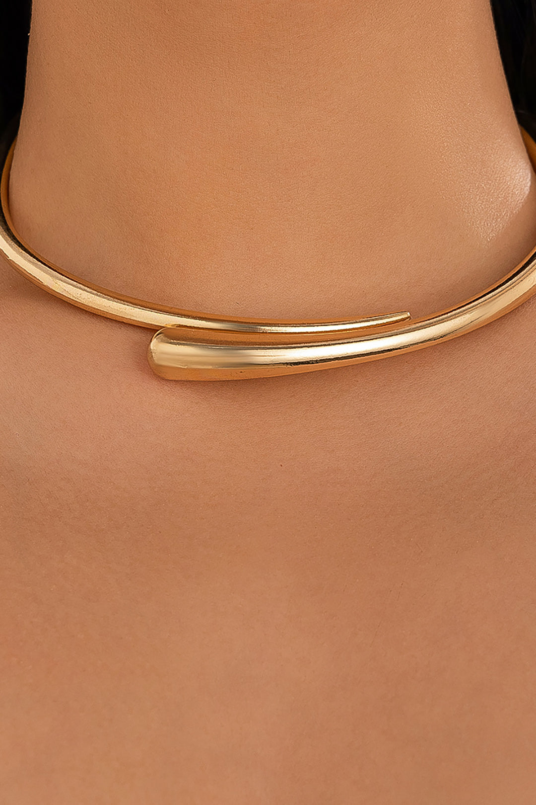 Luxe Curve Choker