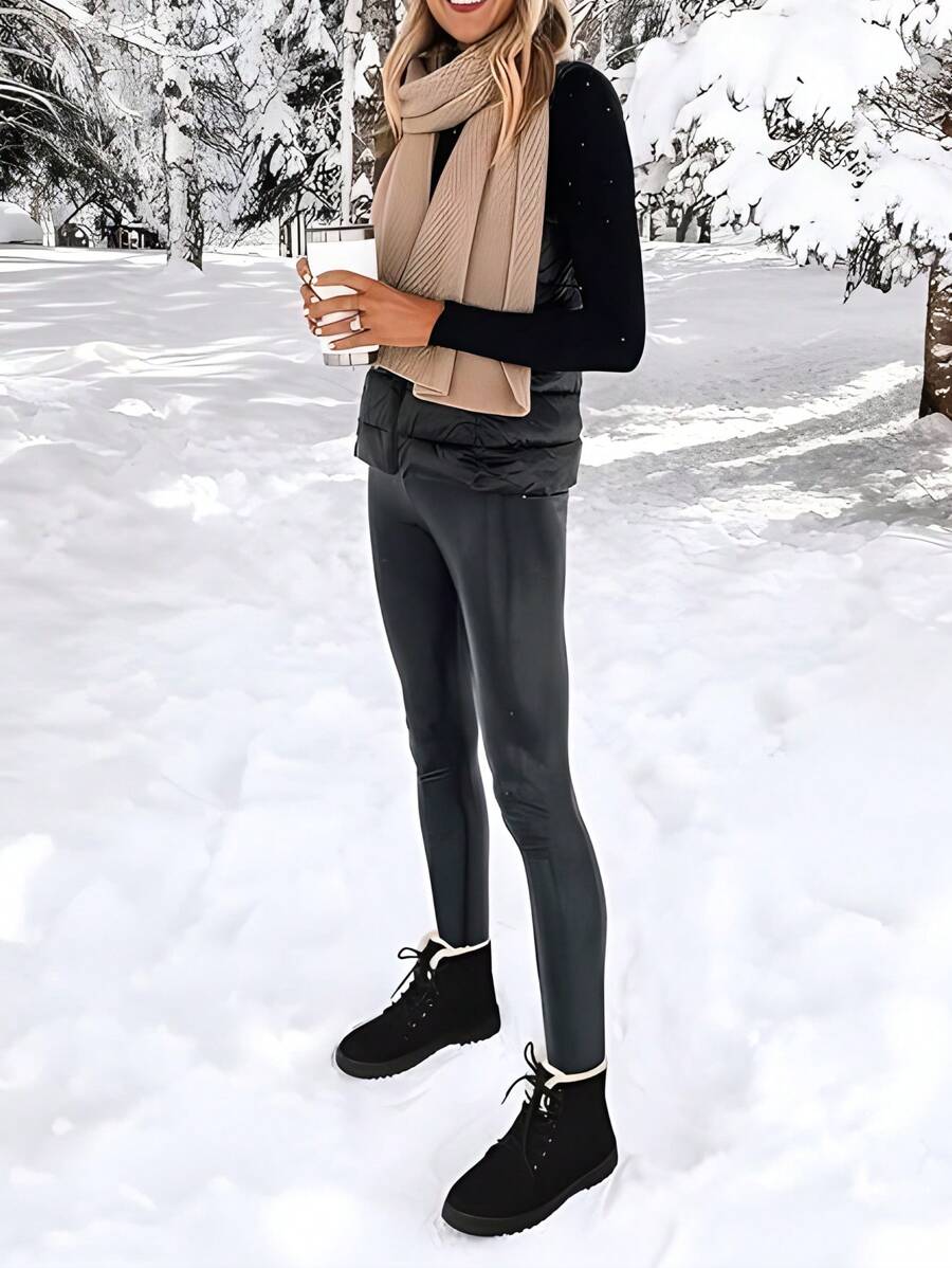 Women's Lightweight Snow Boots, Size 35-44, Short Boots, Warm & Anti-Slip Round Toe, Plus Size, Lightweight, High-Top, Flat Heel, Casual Mid-Aged Boots