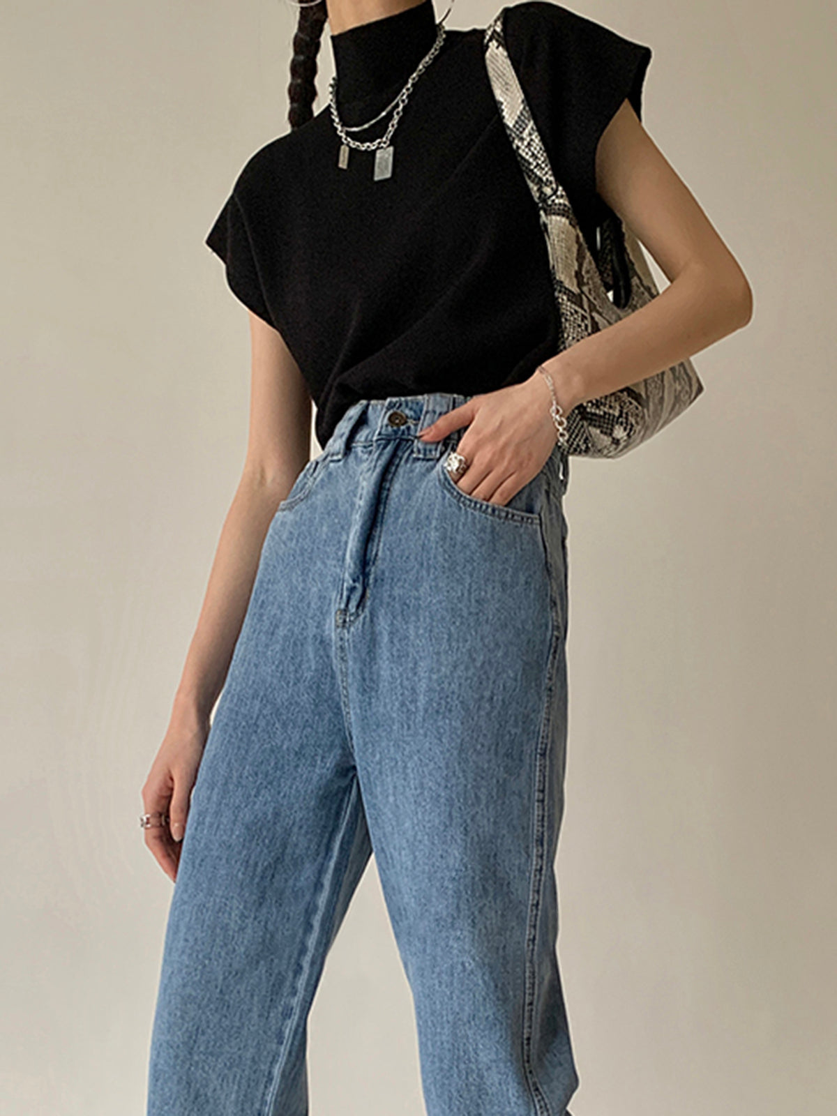 Chic Sleeveless Knit Turtleneck Top