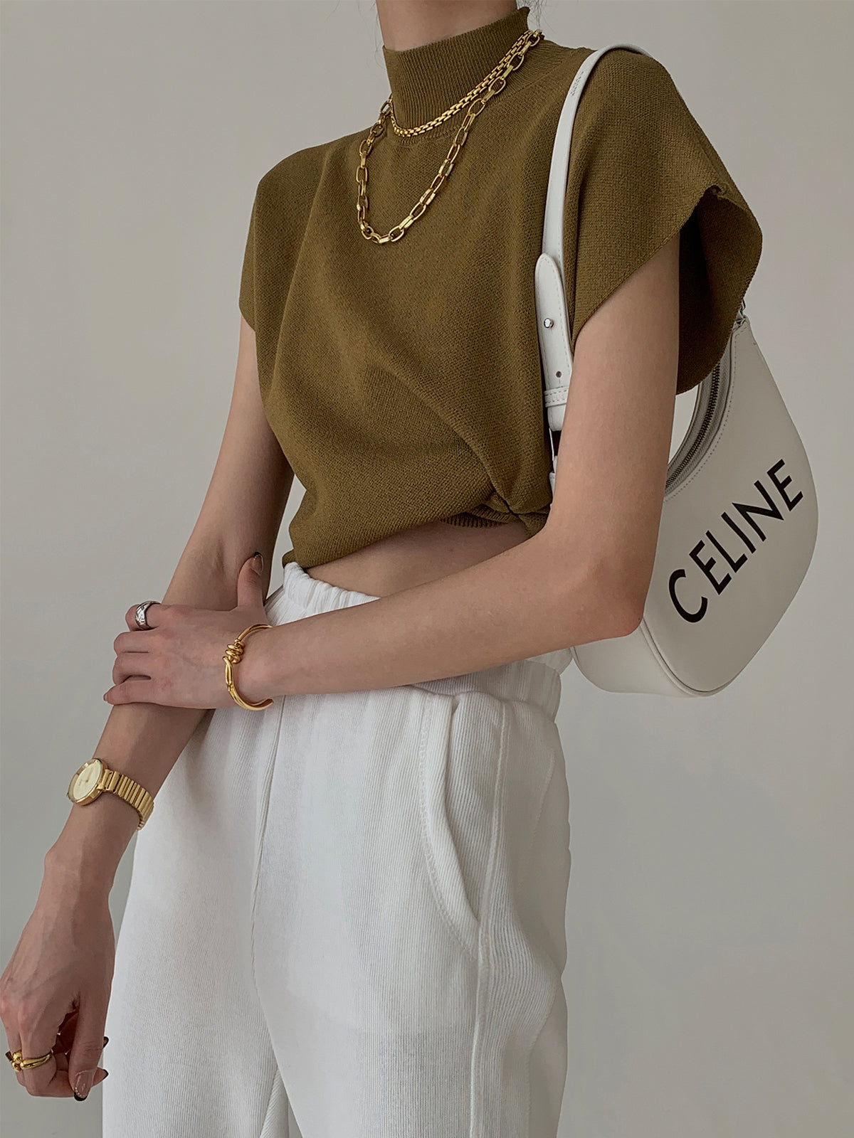 Chic Sleeveless Knit Turtleneck Top